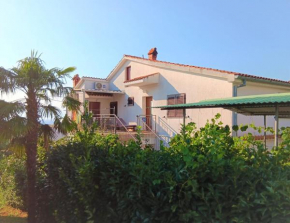 Apartments Malenica, Njivice, Croatia, 200 m from the sea